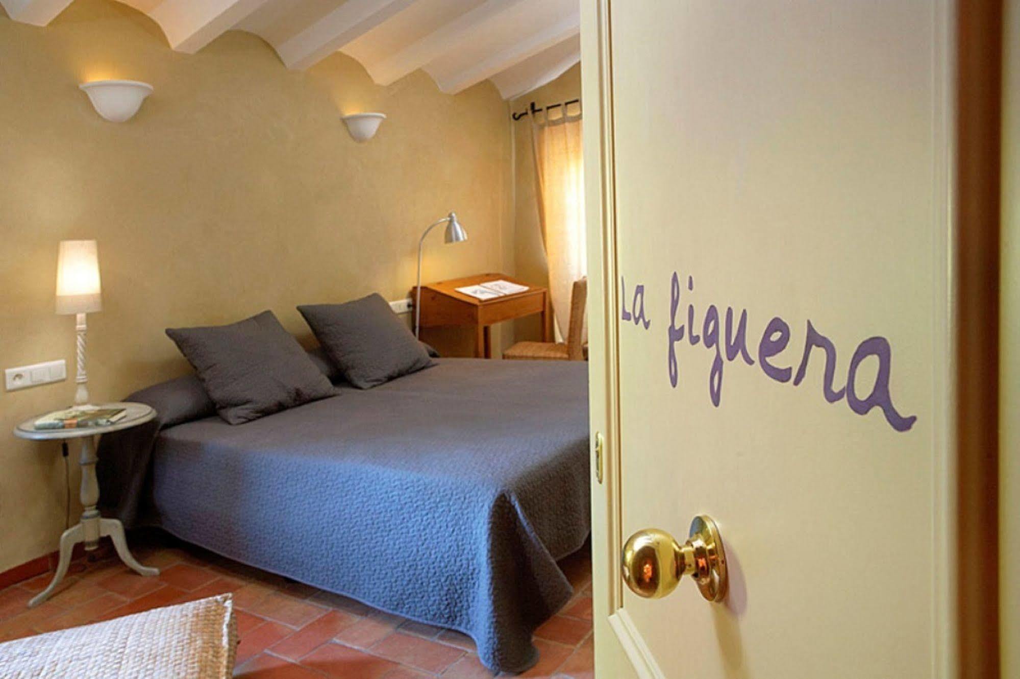 Hotel La Placa มาเดรมันยา ภายนอก รูปภาพ